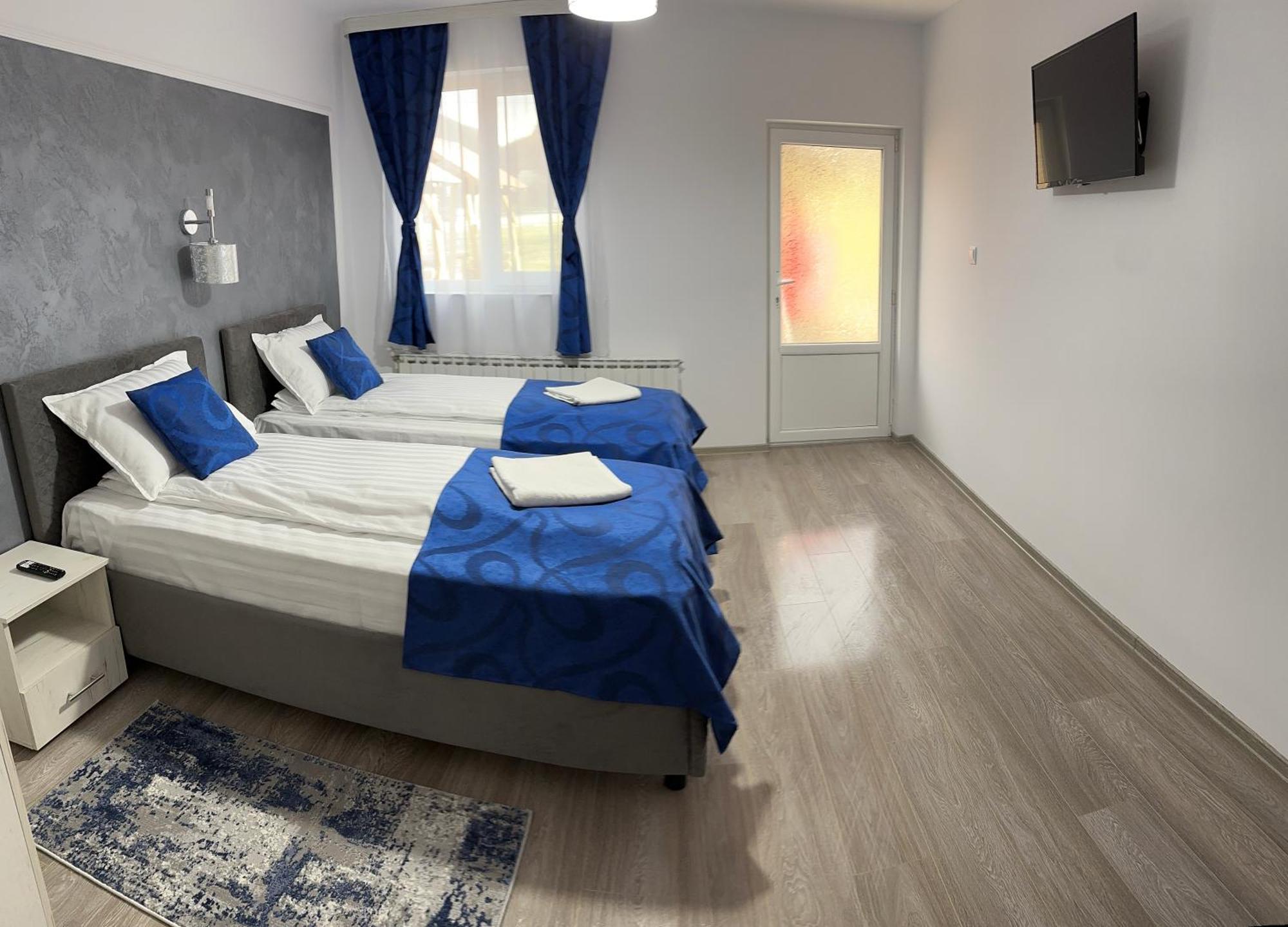 Cabana Sarmis Costesti ภายนอก รูปภาพ